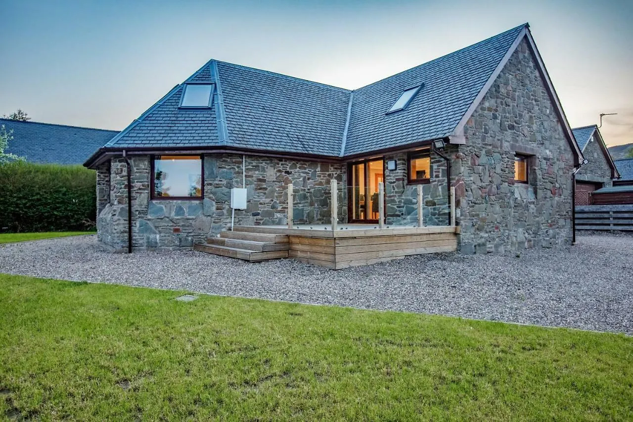 North Balkello Cottage Dundee 0*,  United Kingdom